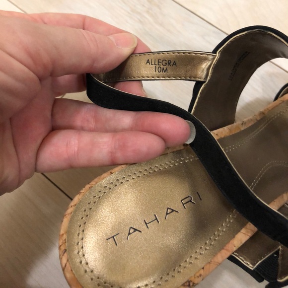 Tahari cork and suede Sandals - Picture 3 of 5